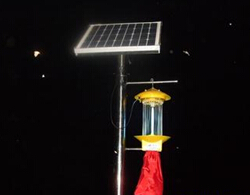 十堰太阳能杀虫灯与太阳能灯具 绿色光源点亮生态农业与乡村夜空